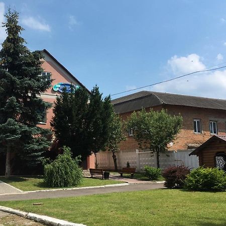 Міні-Готель Нептун Rivne Exteriér fotografie